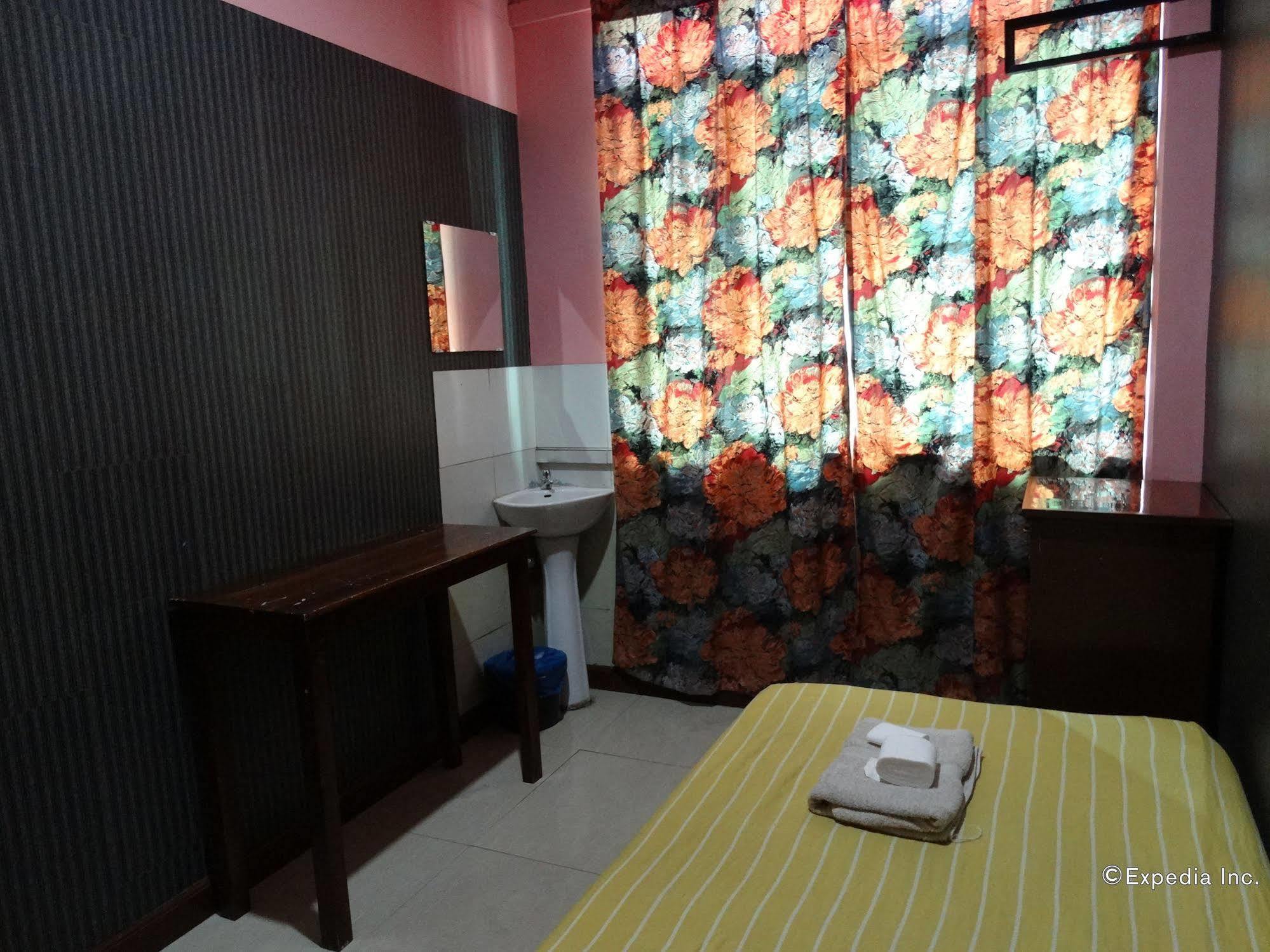 Daylight Inn Davao Stadt Exterior foto