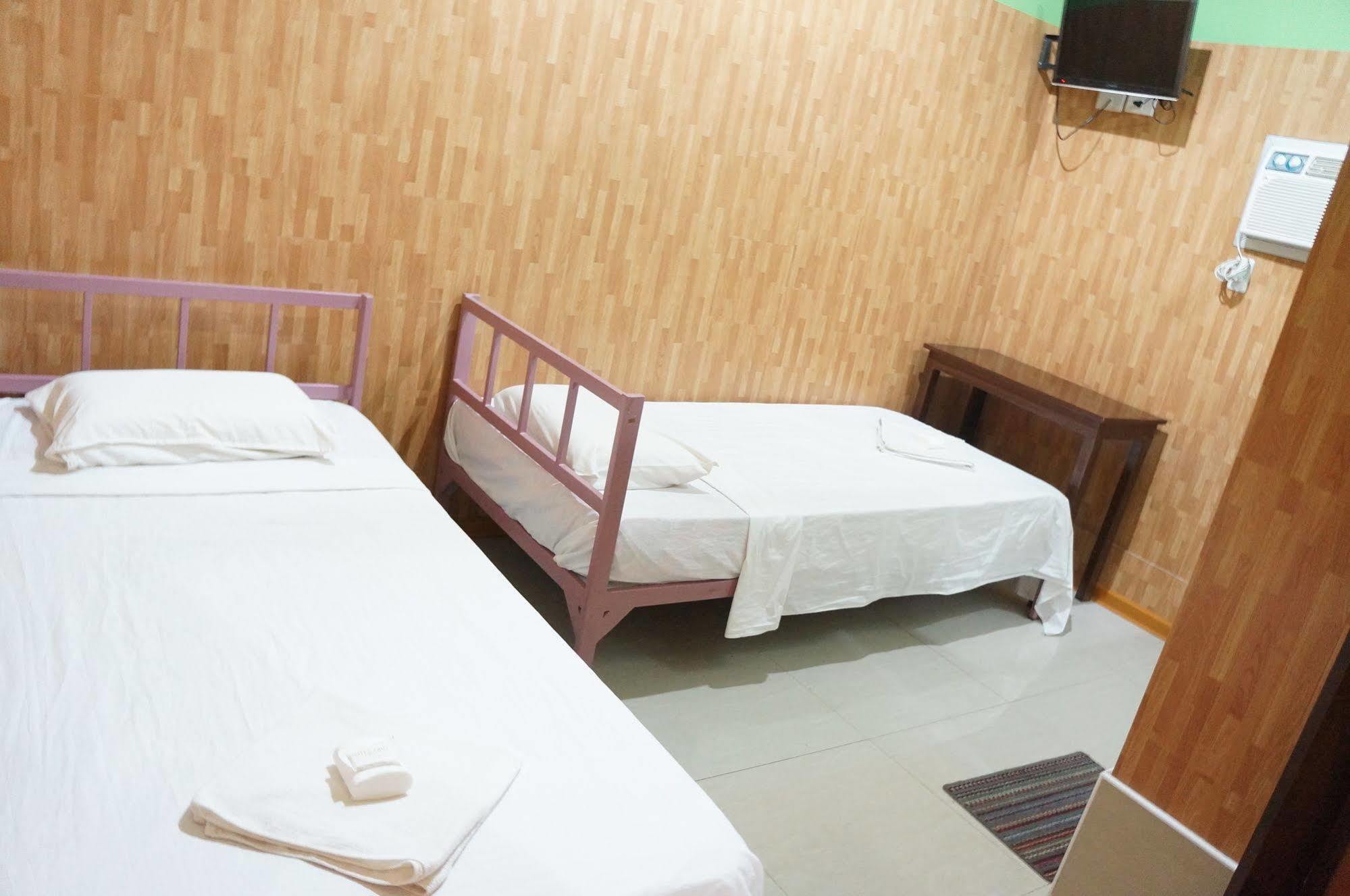 Daylight Inn Davao Stadt Exterior foto