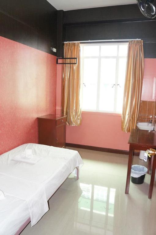 Daylight Inn Davao Stadt Exterior foto