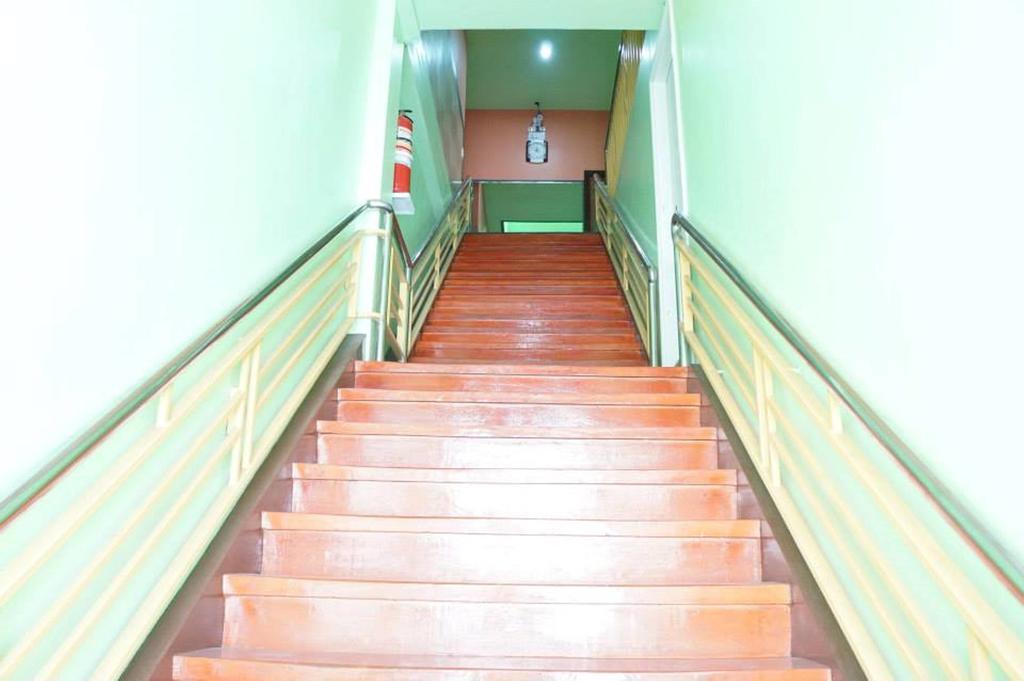 Daylight Inn Davao Stadt Exterior foto